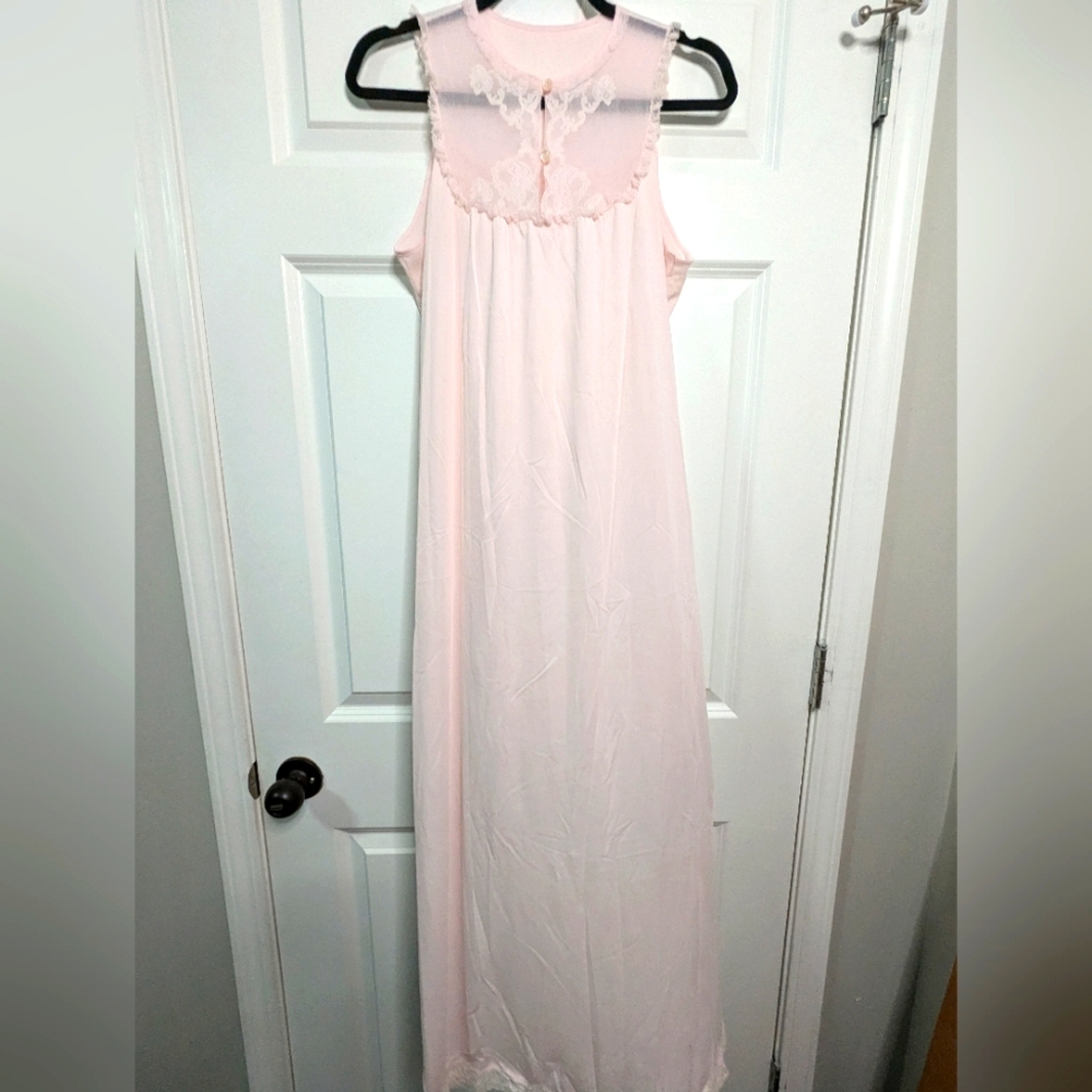 Vintage Pink Nylon Nightgown, lace detail at collar. #180 - Picture 2 of 5